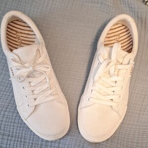 Taos Footwear White Sneakers Size 10